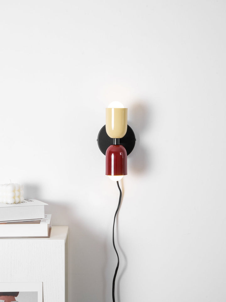 Couleur Dubbel Plug-In Vägglampa