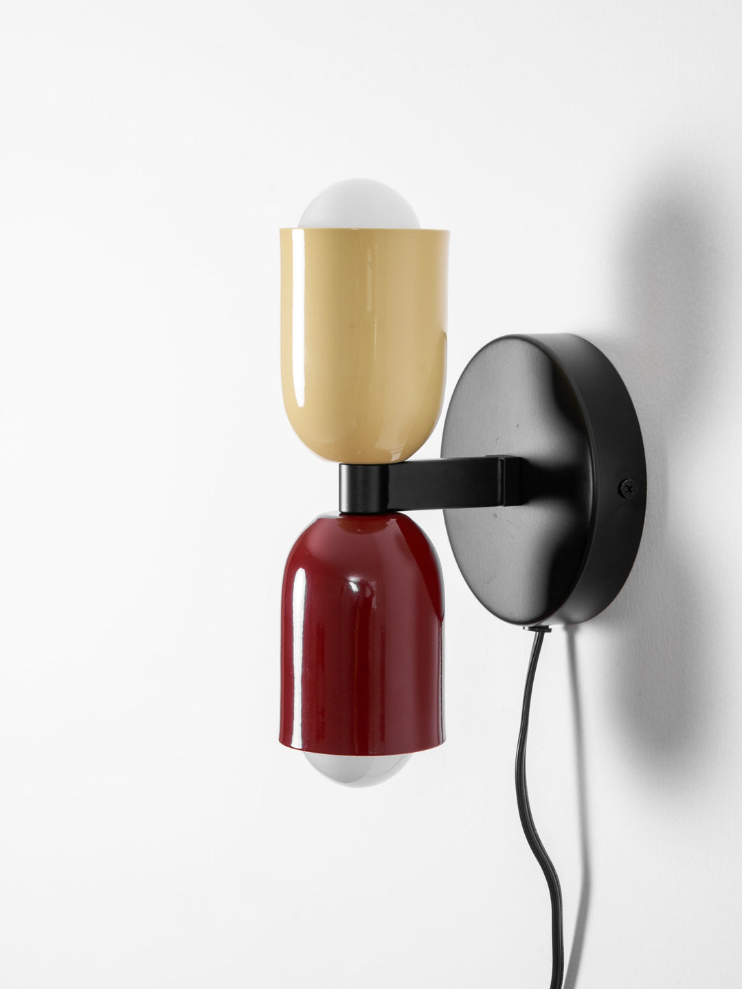 Couleur Dubbel Plug-In Vägglampa