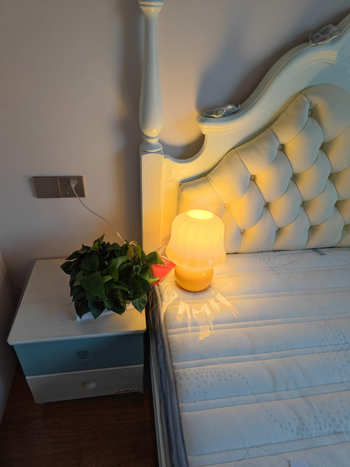 Krämig Svamp Bordslampa