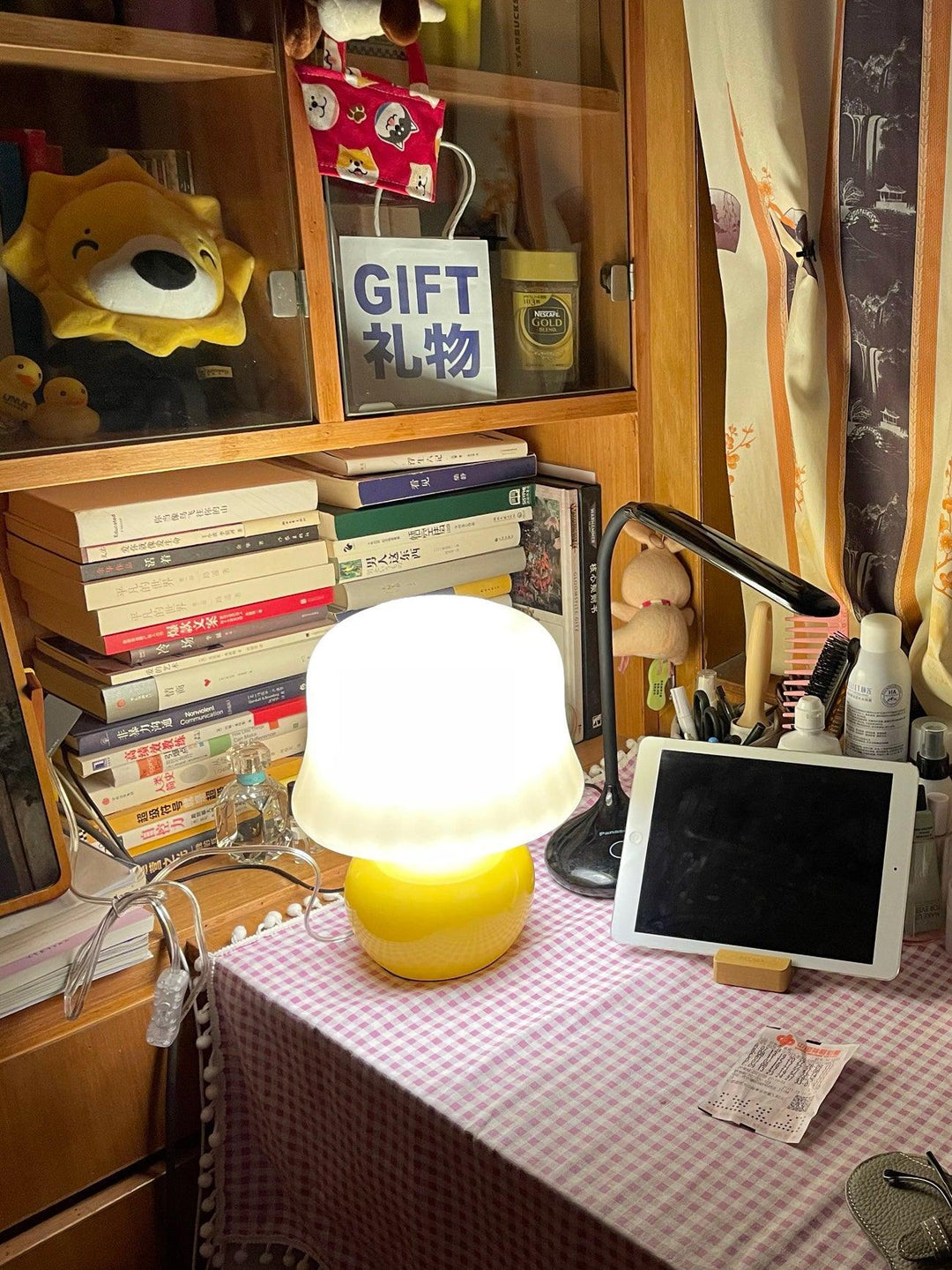 Krämig Svamp Bordslampa