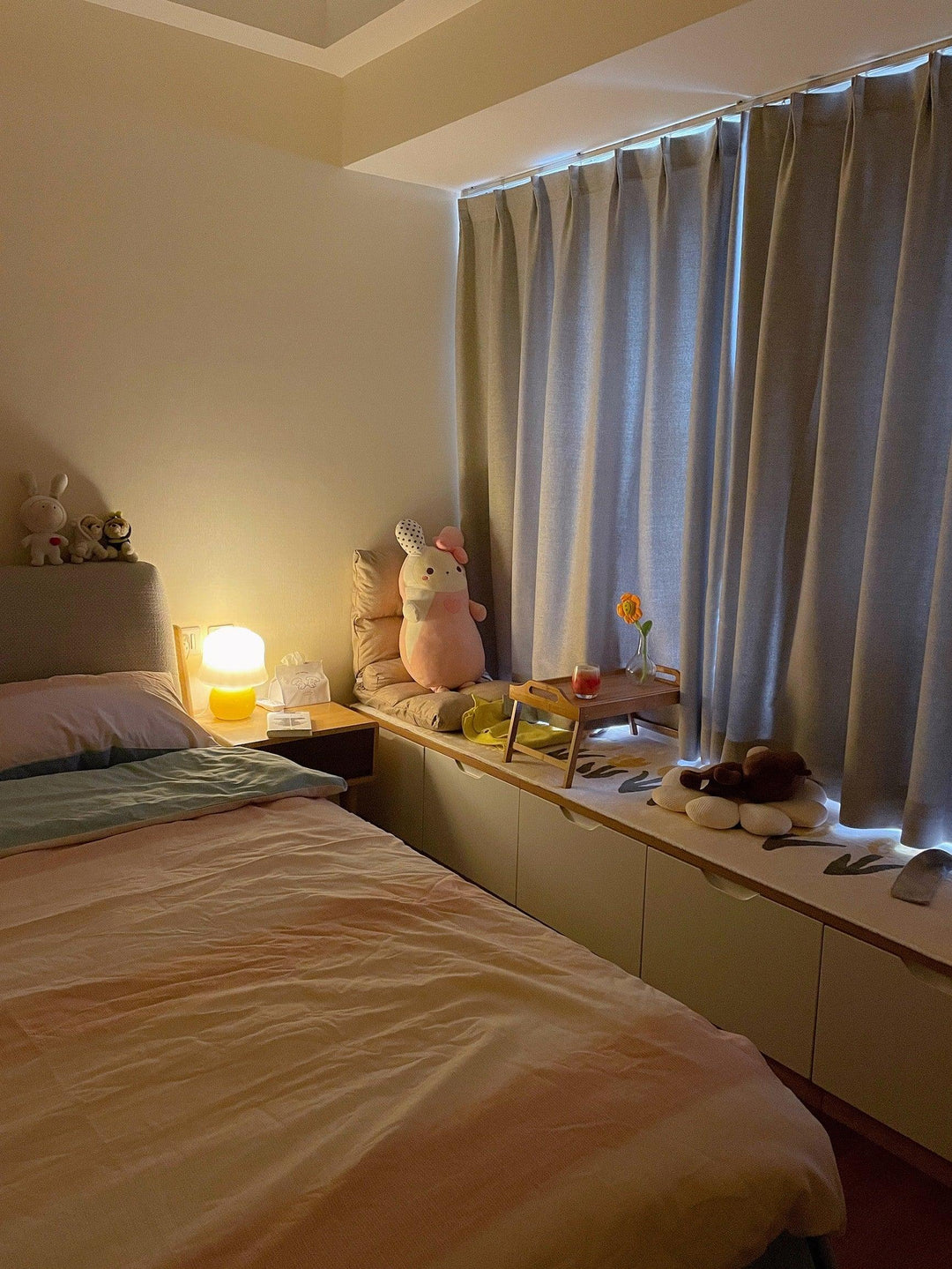 Krämig Svamp Bordslampa