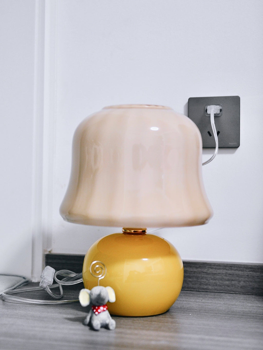 Krämig Svamp Bordslampa