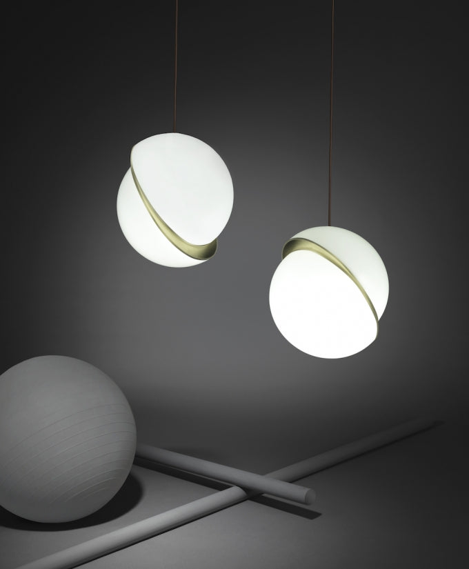 Crescent Pendellampa