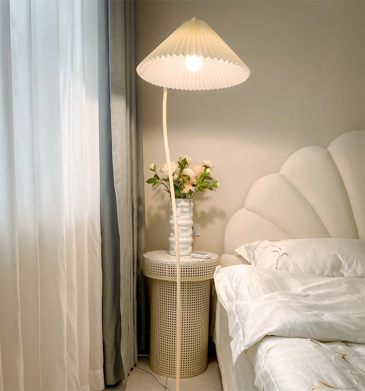 Crescini Plisserad Golvlampa