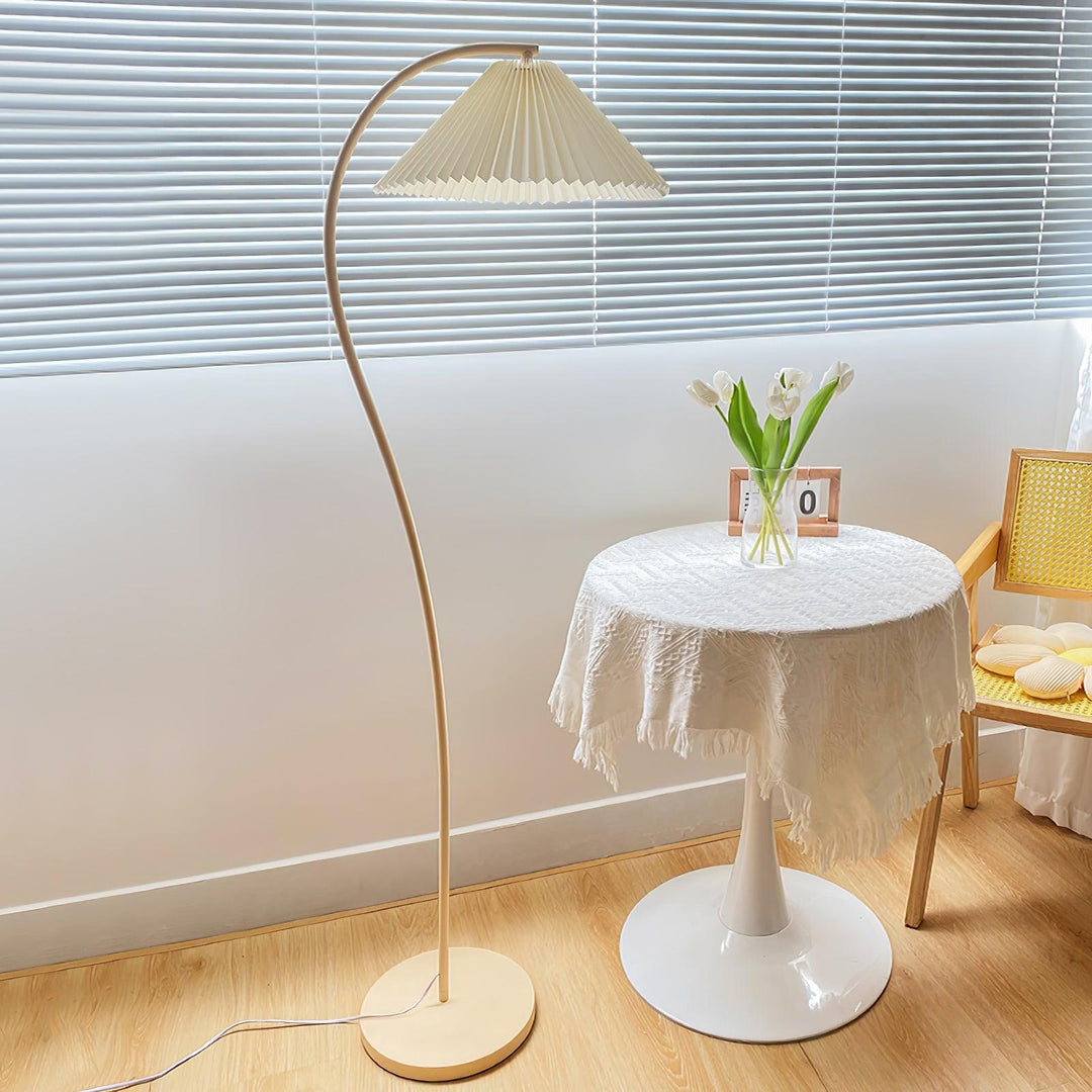 Crescini Plisserad Golvlampa