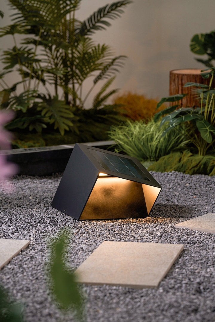 Cube Garden Solutomhuslampa
