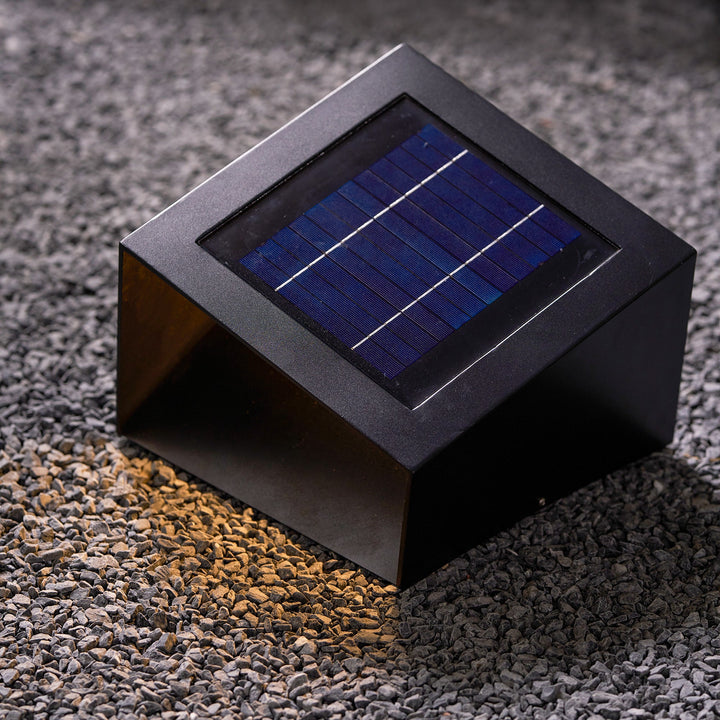 Cube Garden Solutomhuslampa