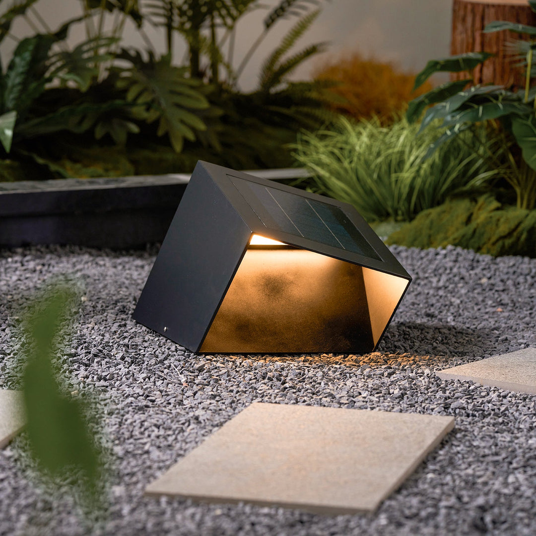 Cube Garden Solutomhuslampa
