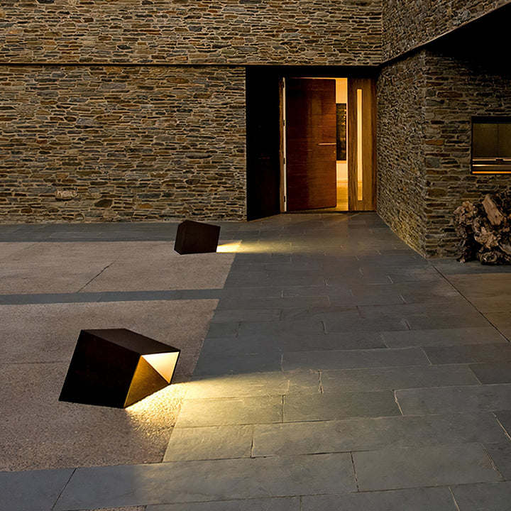 Cube Garden Solutomhuslampa