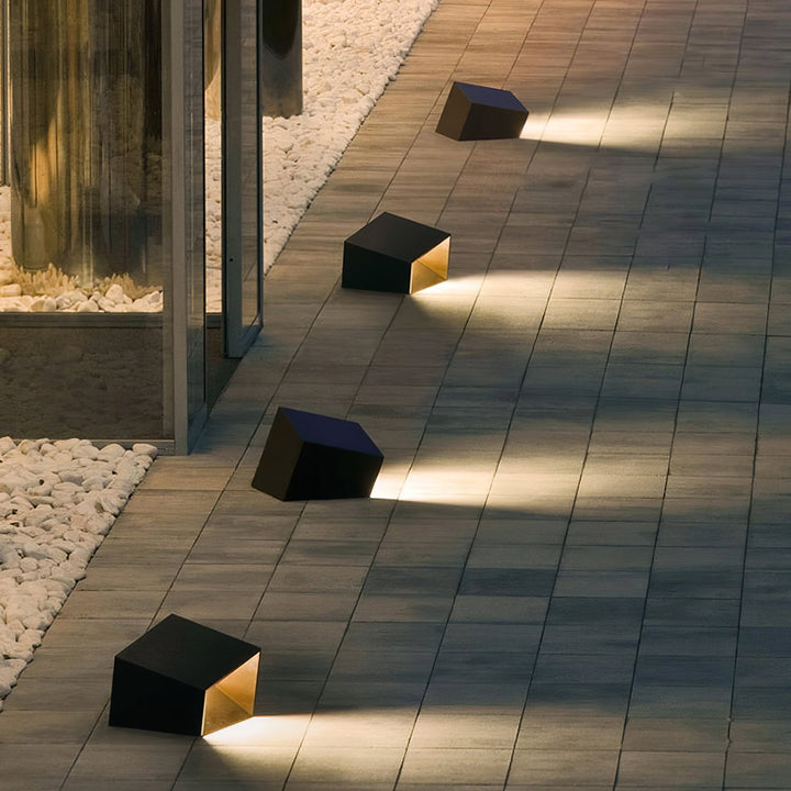 Cube Garden Solutomhuslampa