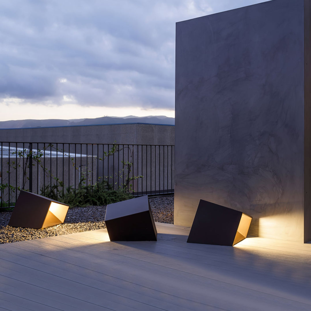 Cube Garden Solutomhuslampa