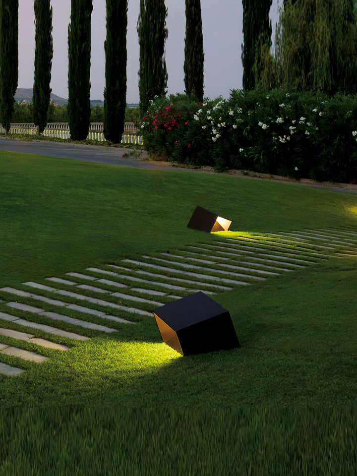 Cube Garden Solutomhuslampa