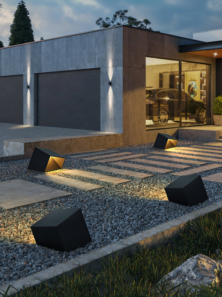 Cube Garden Solutomhuslampa
