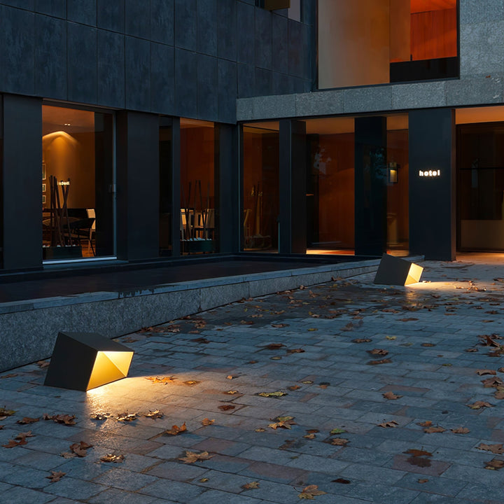 Cube Garden Solutomhuslampa
