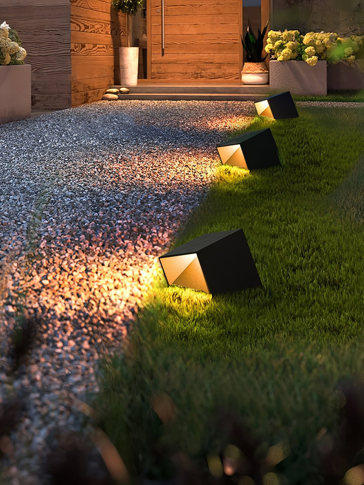 Cube Garden Solutomhuslampa