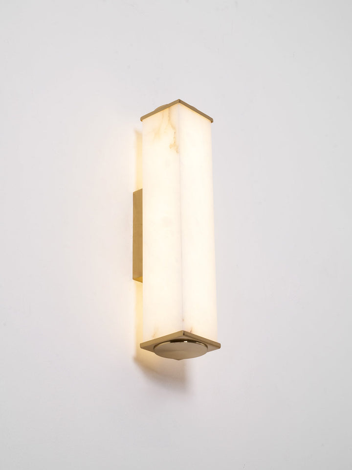 Cuboid Alabaster Vägglampa
