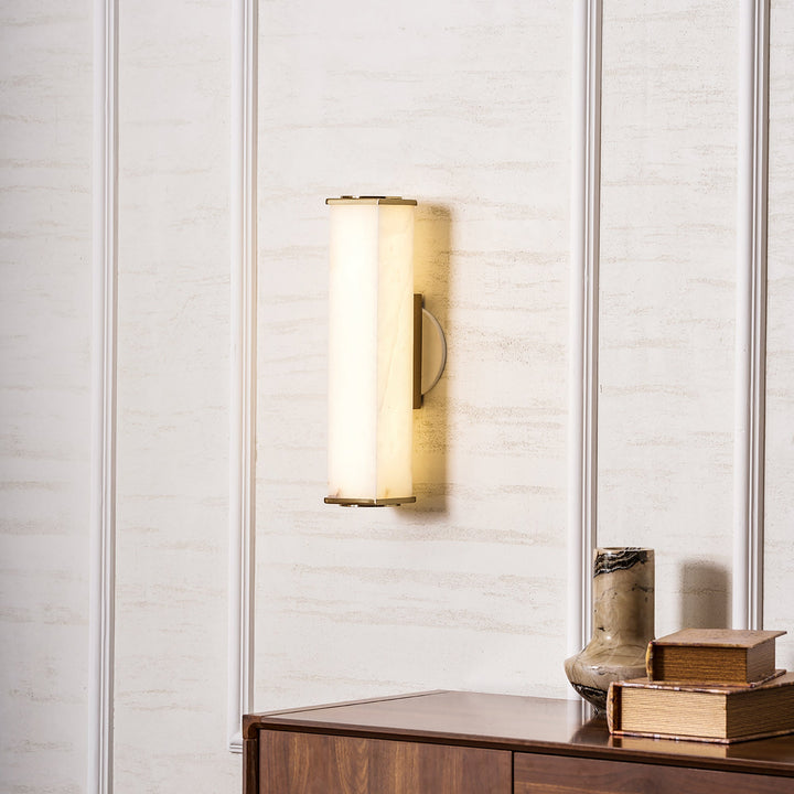 Cuboid Alabaster Vägglampa