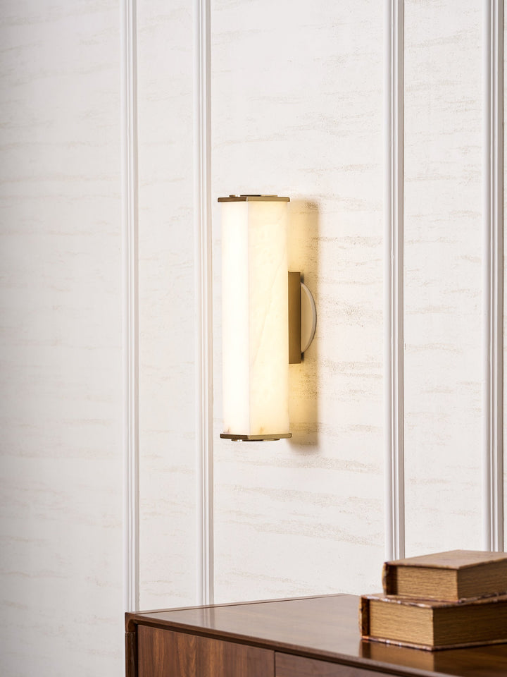 Cuboid Alabaster Vägglampa