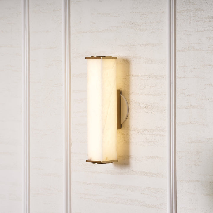 Cuboid Alabaster Vägglampa