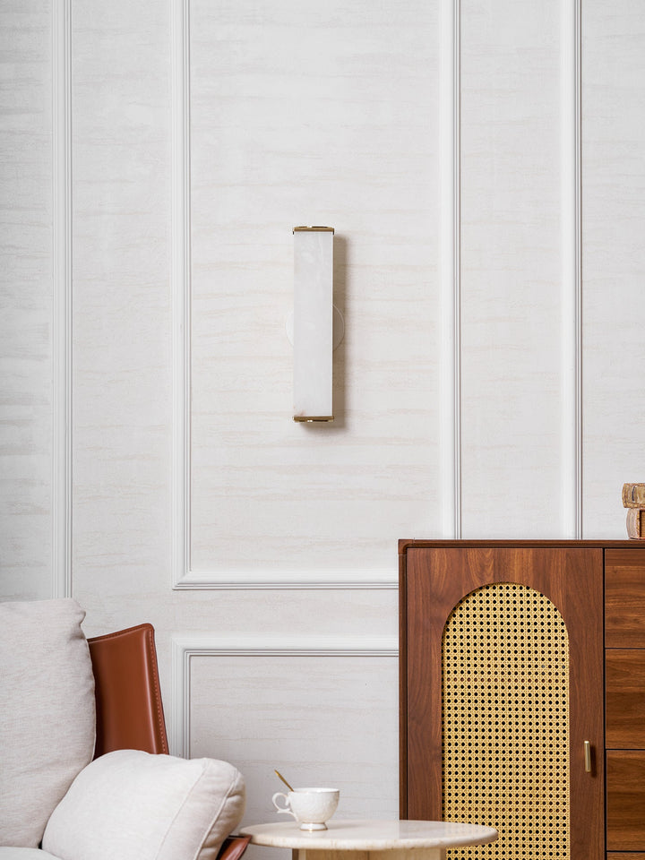 Cuboid Alabaster Vägglampa