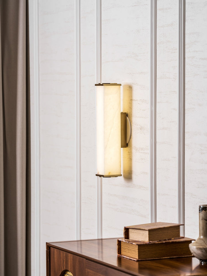 Cuboid Alabaster Vägglampa