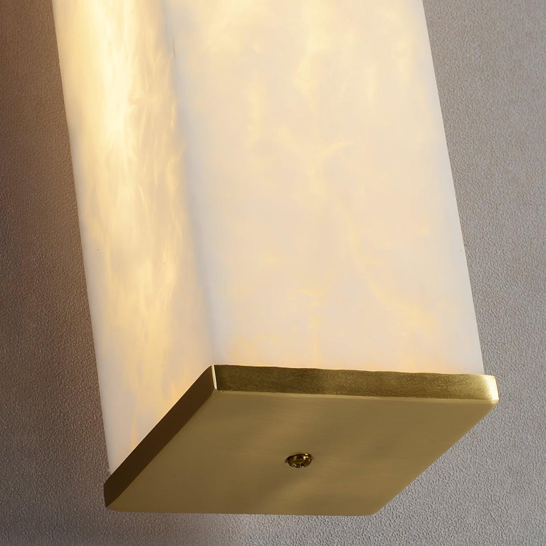 Cuboid Alabaster Vägglampa
