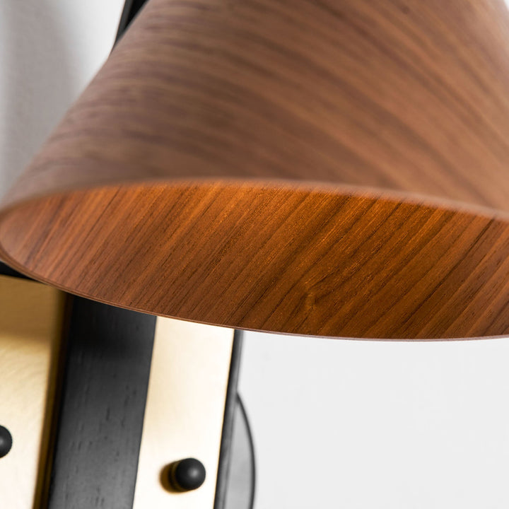 Camber Arc Vägglampa
