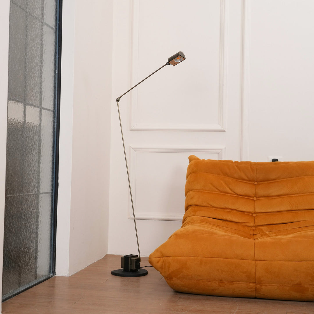 Dynamo Golvlampa