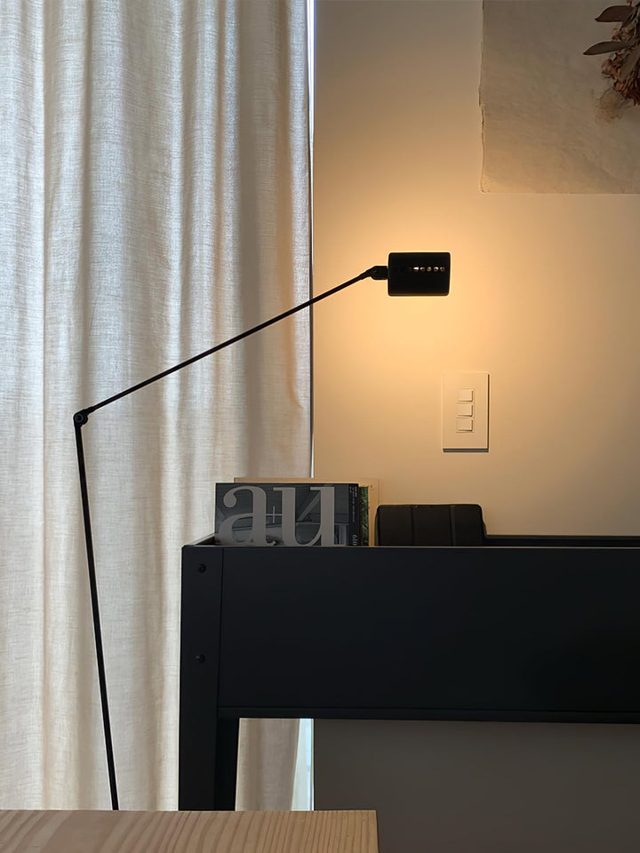 Dynamo Golvlampa