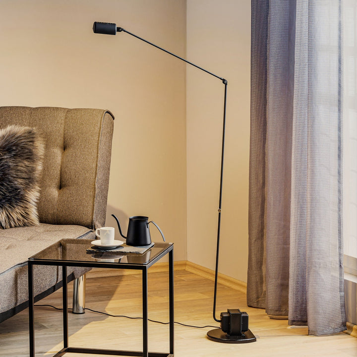Dynamo Golvlampa