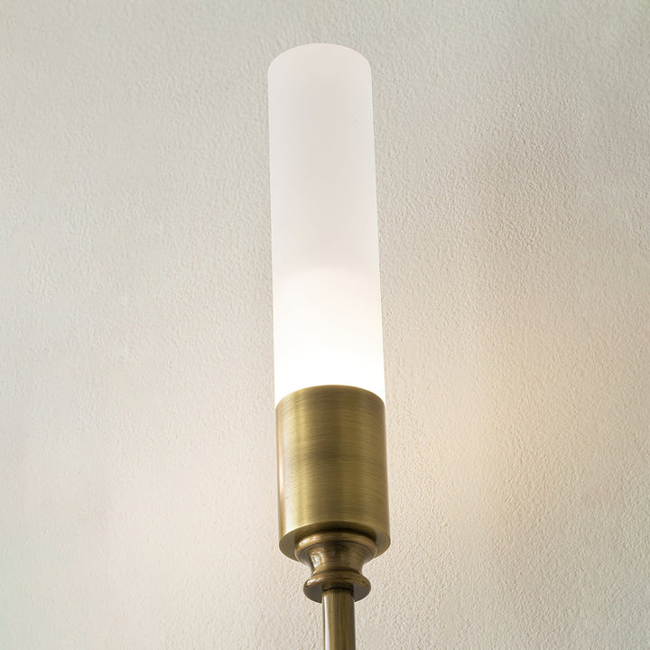 Pilar Vägglampa