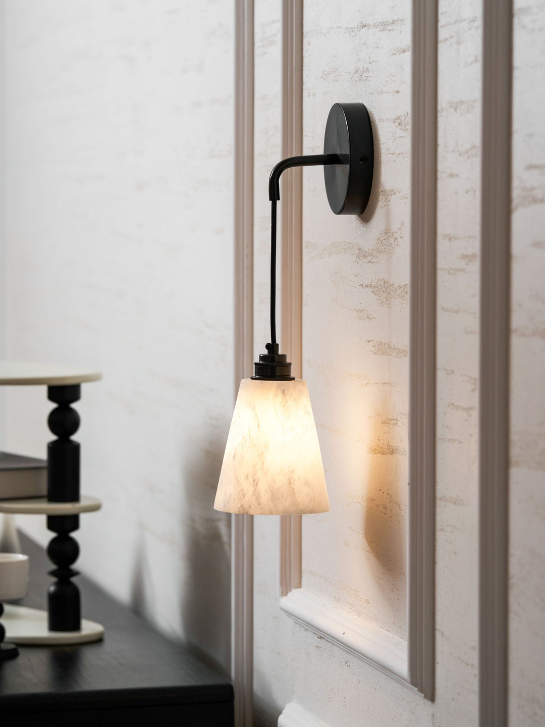 Droplet Alabaster Vägglampa