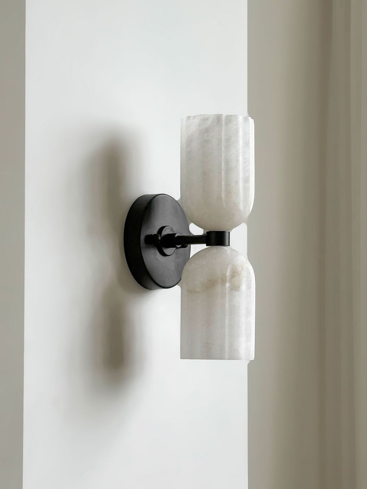 Dubbel Alabaster Ribbad Vägglampa
