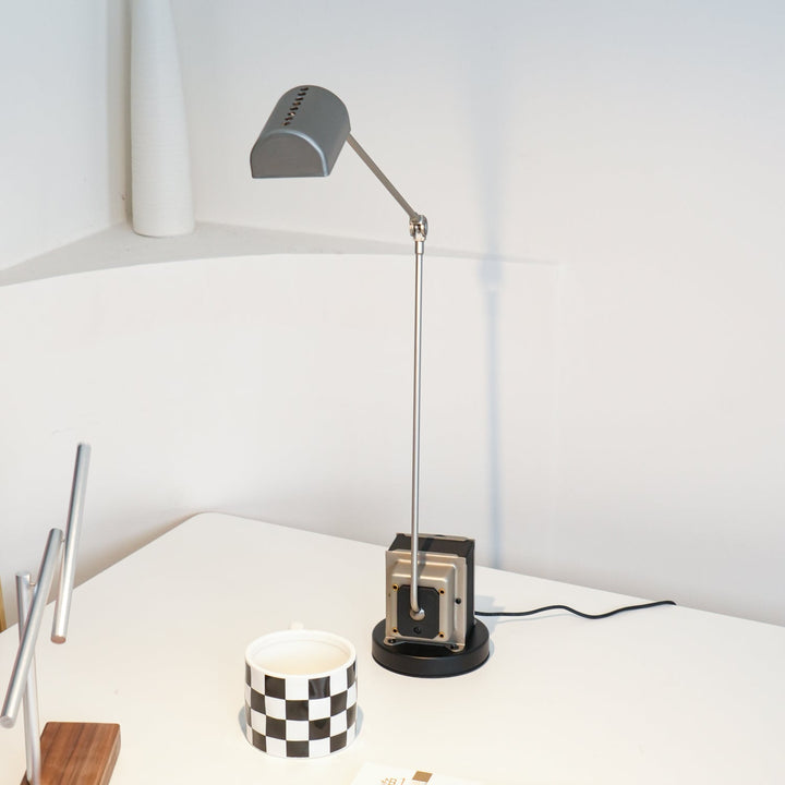 Dynamo Bordslampa