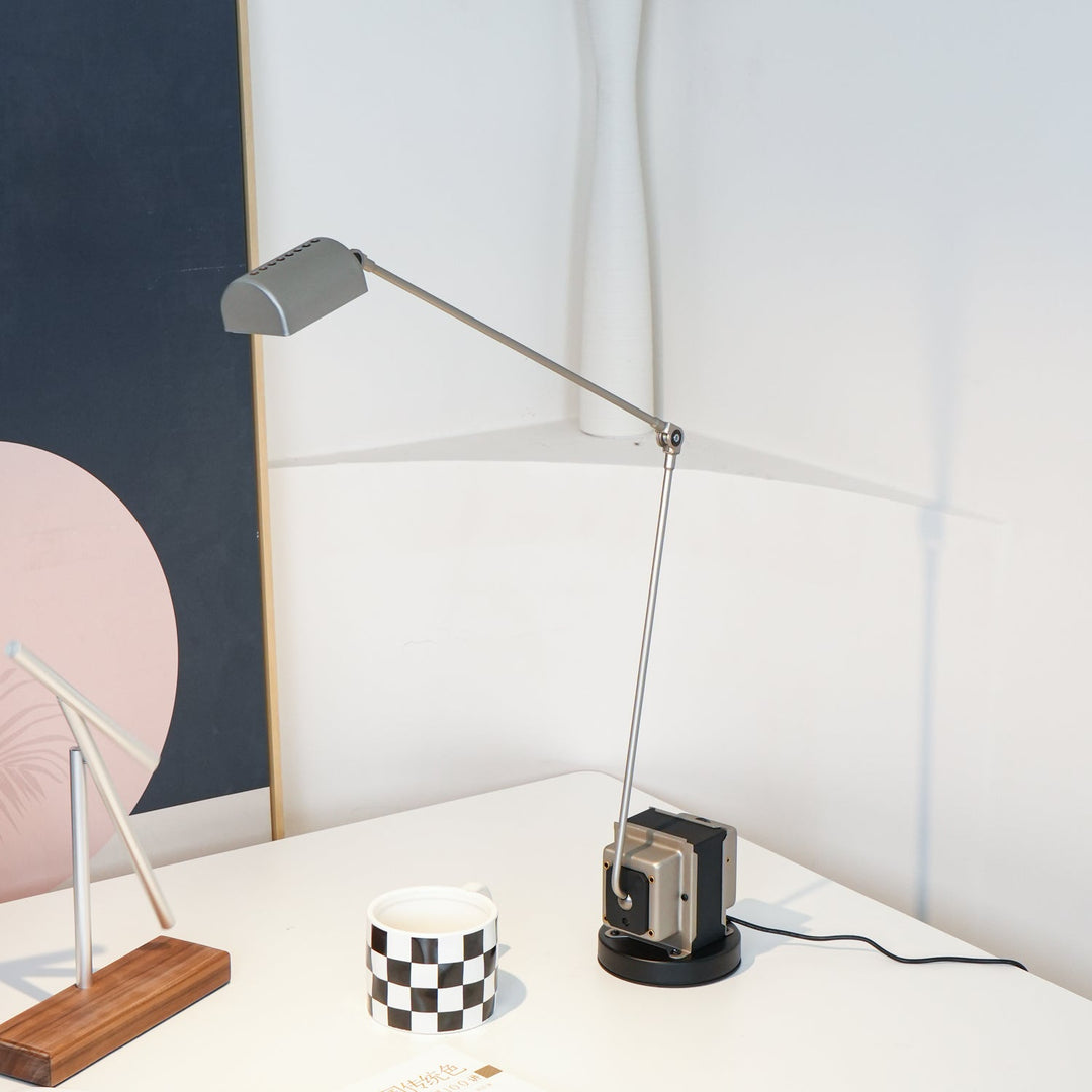 Dynamo Bordslampa
