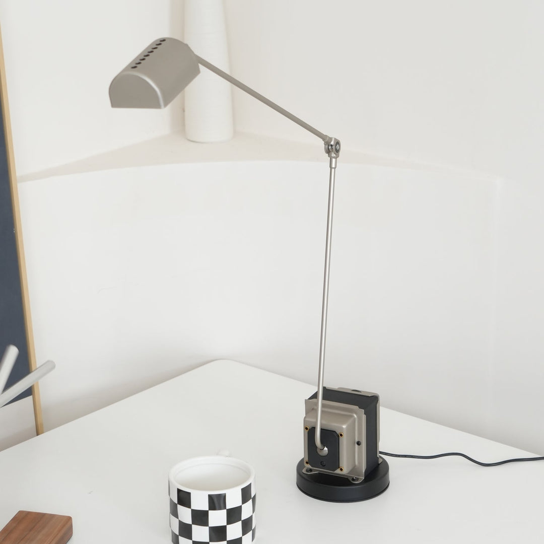Dynamo Bordslampa