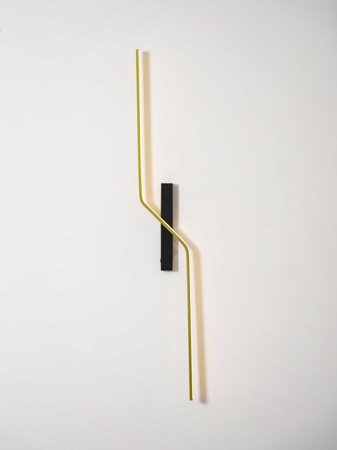Echelon Vägglampa
