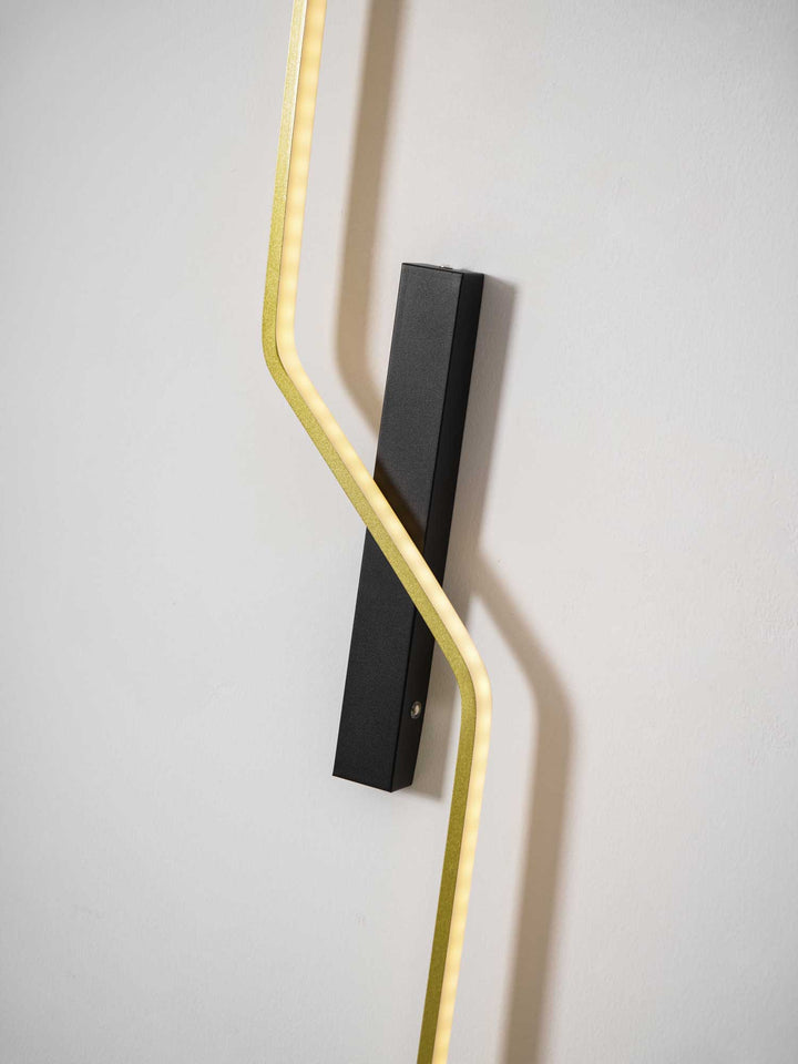 Echelon Vägglampa