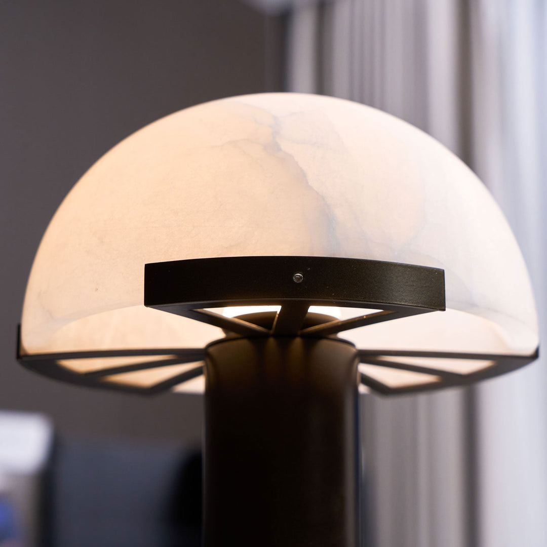 Elegance Alabaster Bordslampa