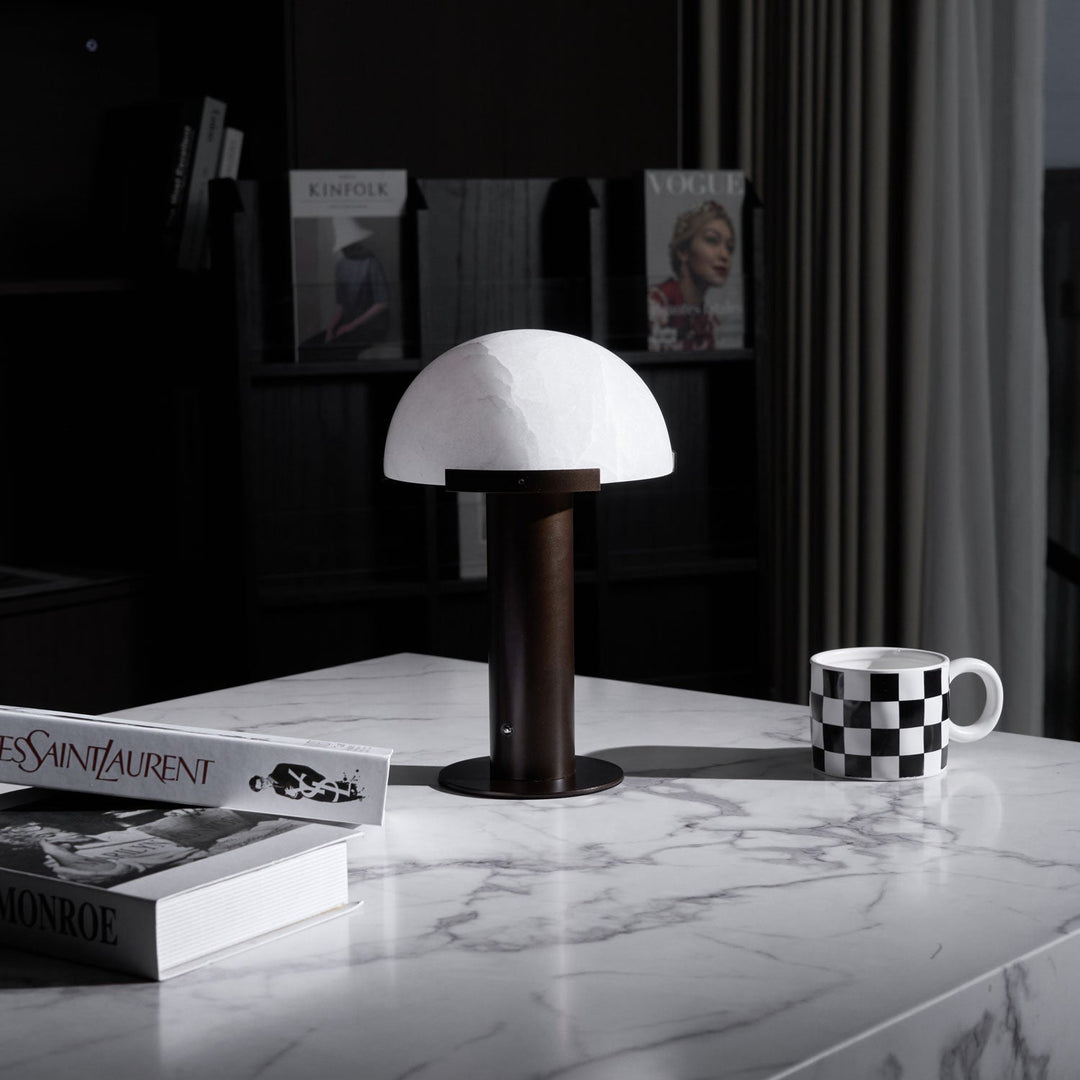Elegance Alabaster Bordslampa
