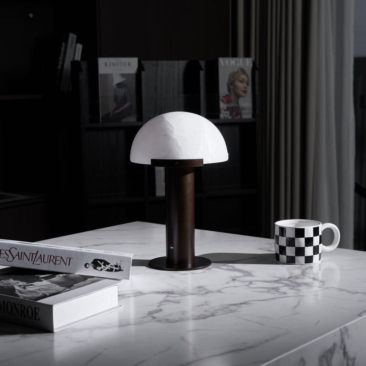 Elegance Alabaster Bordslampa