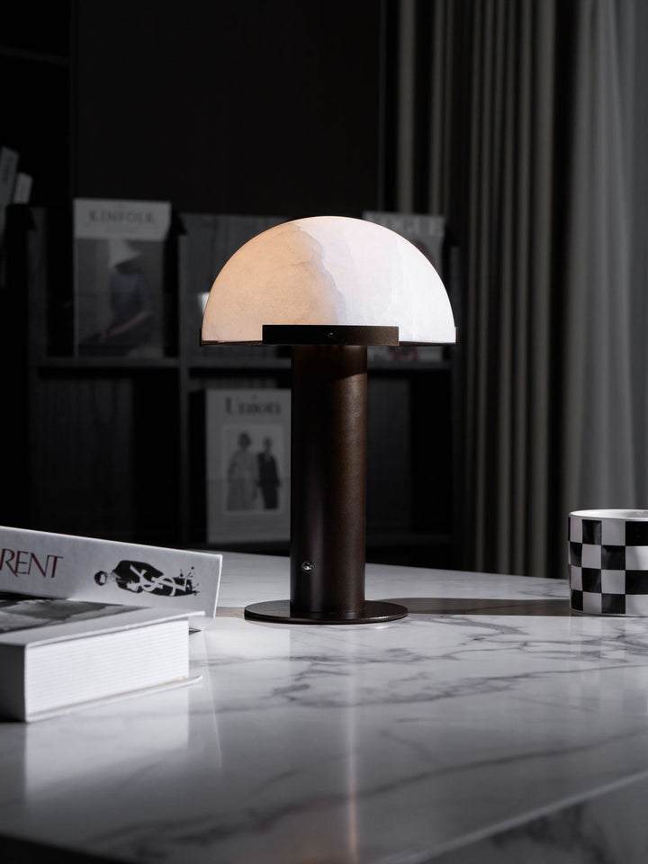 Elegance Alabaster Bordslampa