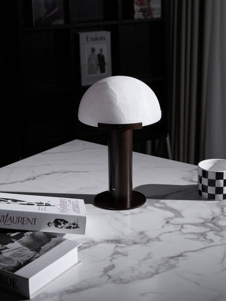 Elegance Alabaster Bordslampa