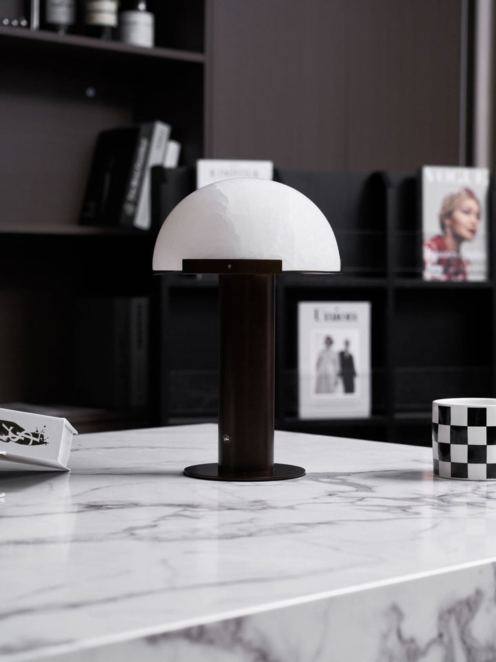 Elegance Alabaster Bordslampa