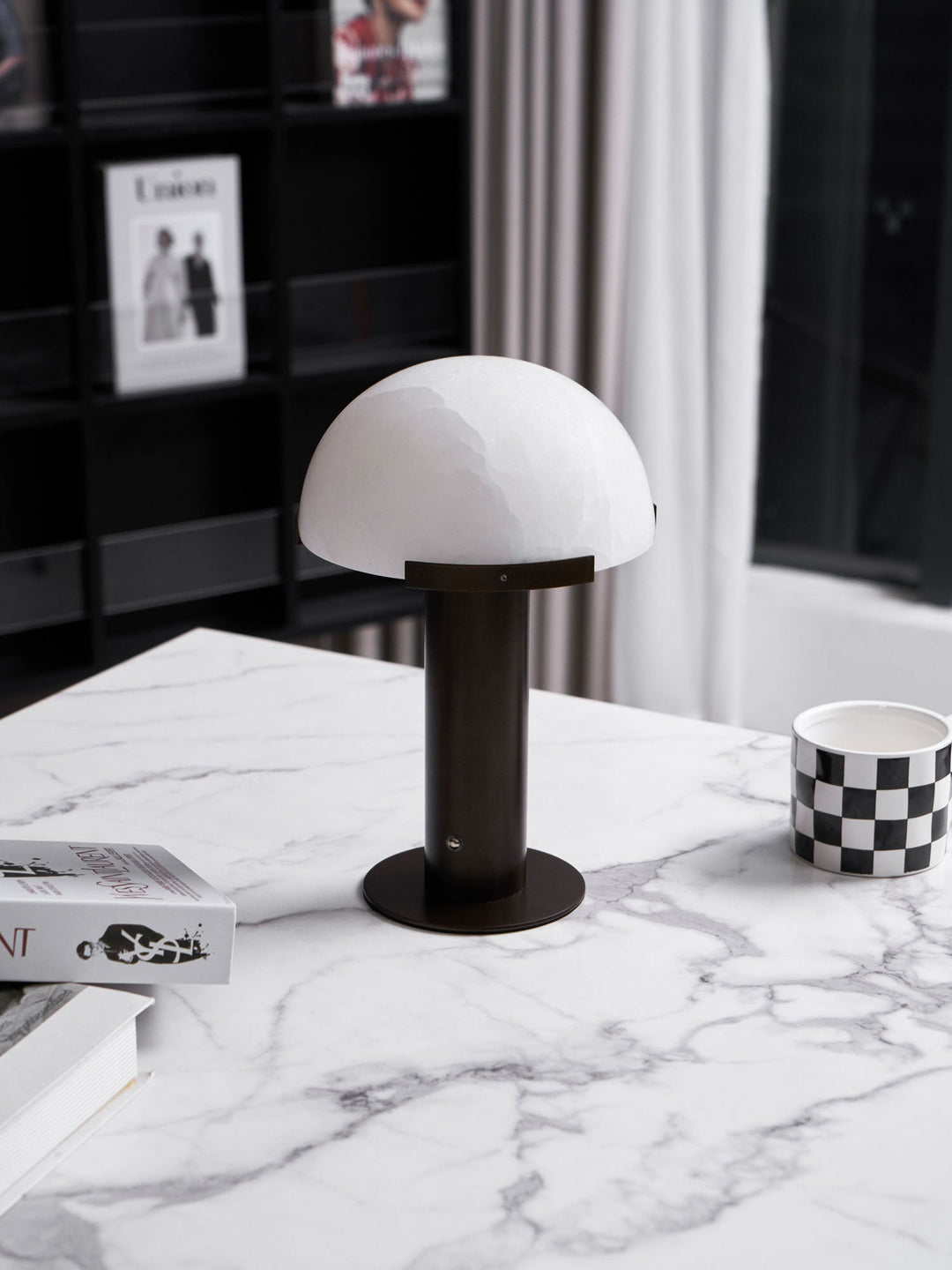 Elegance Alabaster Bordslampa
