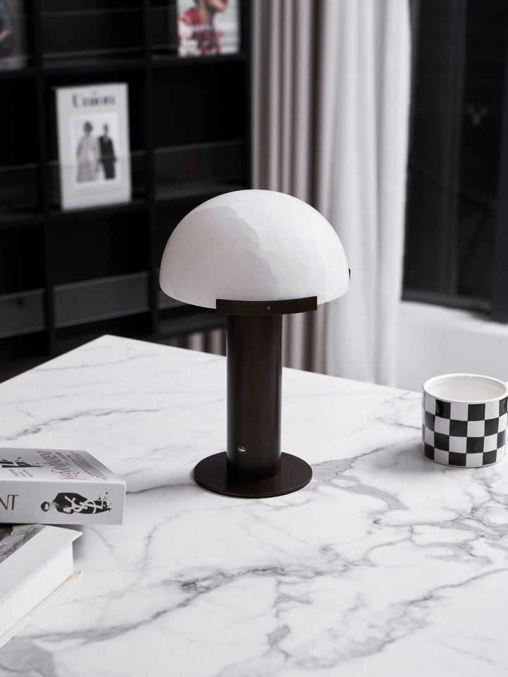Elegance Alabaster Bordslampa