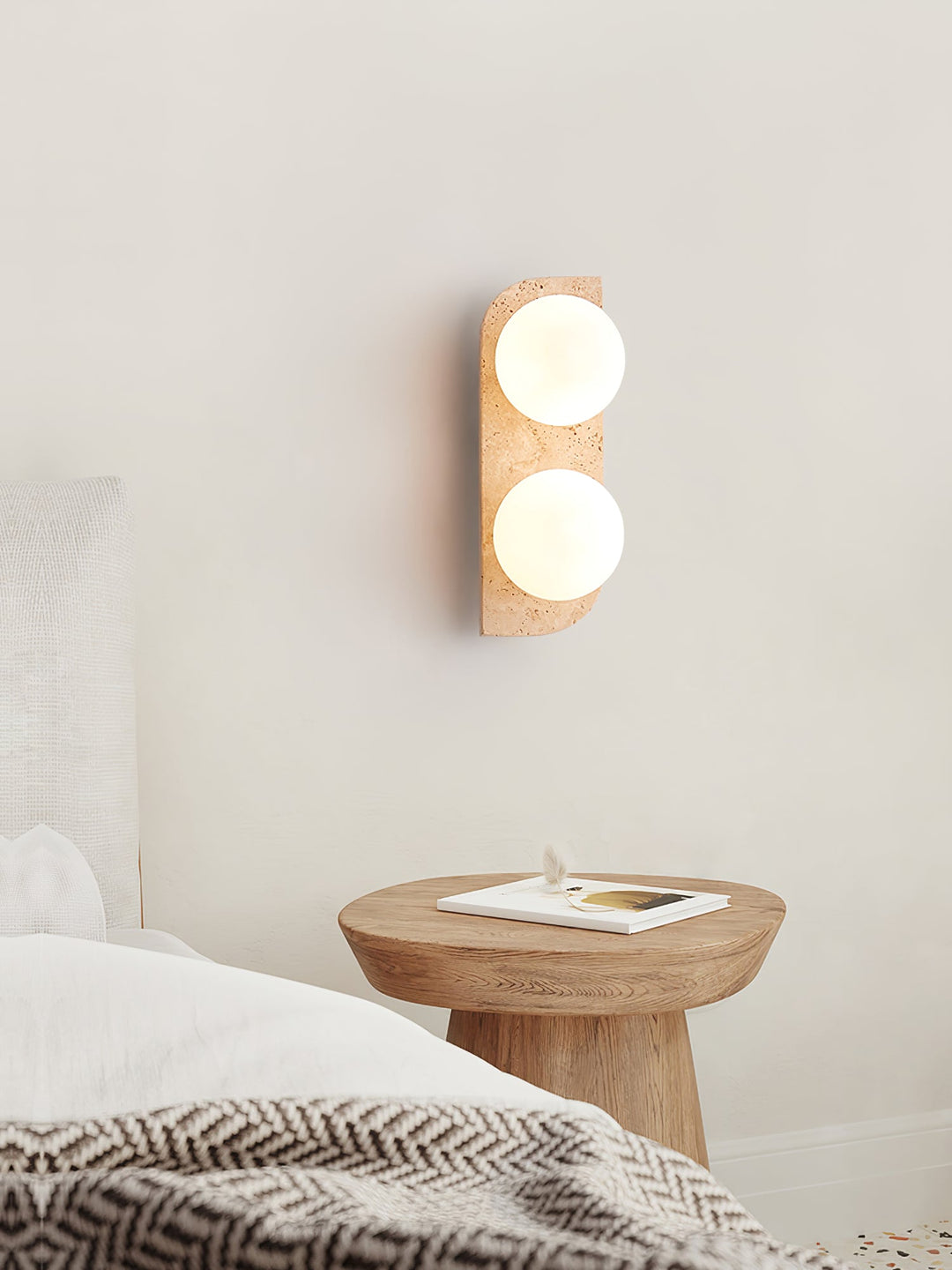 Elysian Travertine Vägglampa