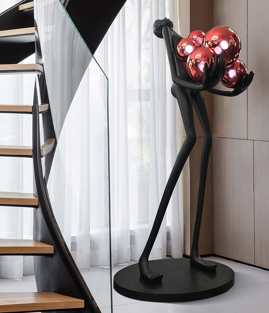 Omfamna Skulptur Golvlampa