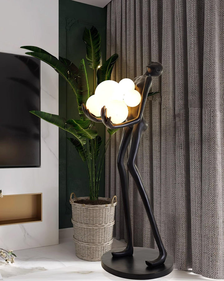 Omfamna Skulptur Golvlampa