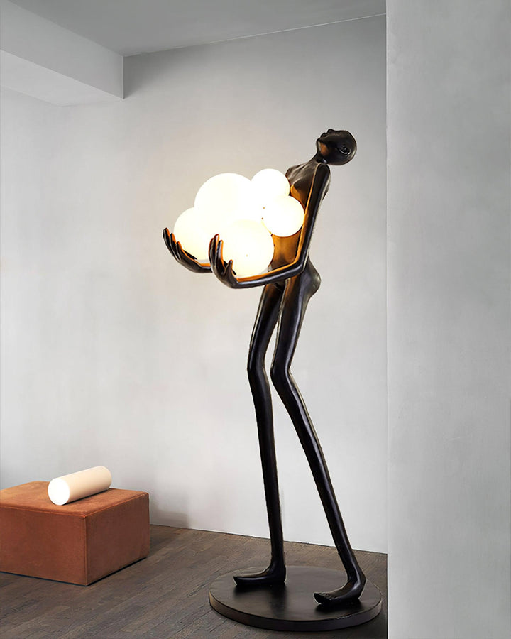 Omfamna Skulptur Golvlampa